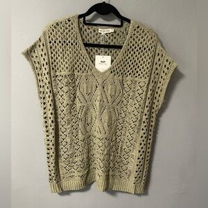 NWT Miracle Crochet V-Neck Sleeveless Green/Gray Top. Size S/M